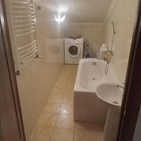 Doba - центр 1 кім, 4 міс мансард завжди тепла ! Apartment Mukatschewo